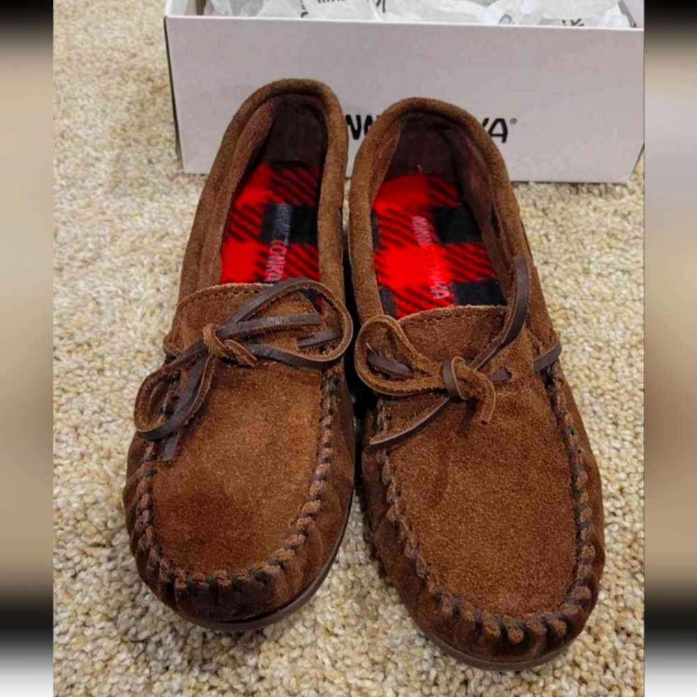 Minnetonka Miccacins, child's size 4, brown, New In Box